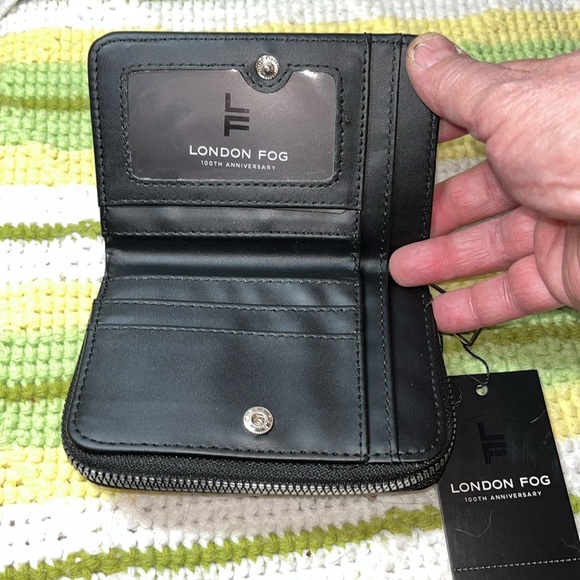 London Fog Collection Derby Small Zip Around Wallet - Picture 7 of 7